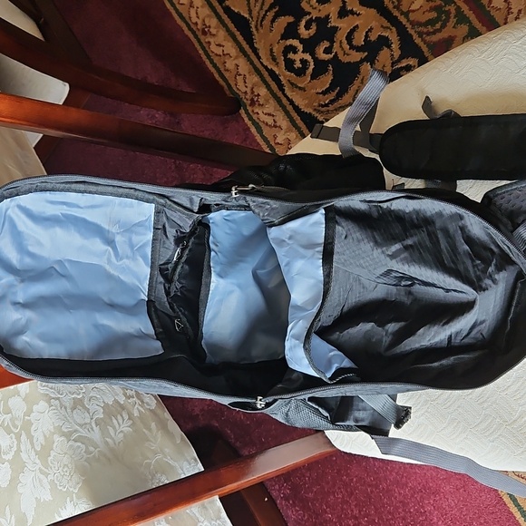 NWT Travel Backpack - Picture 8 of 15